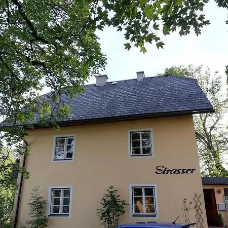 Strasser's Mountain ラムサウ・アム・ダッハシュタイン